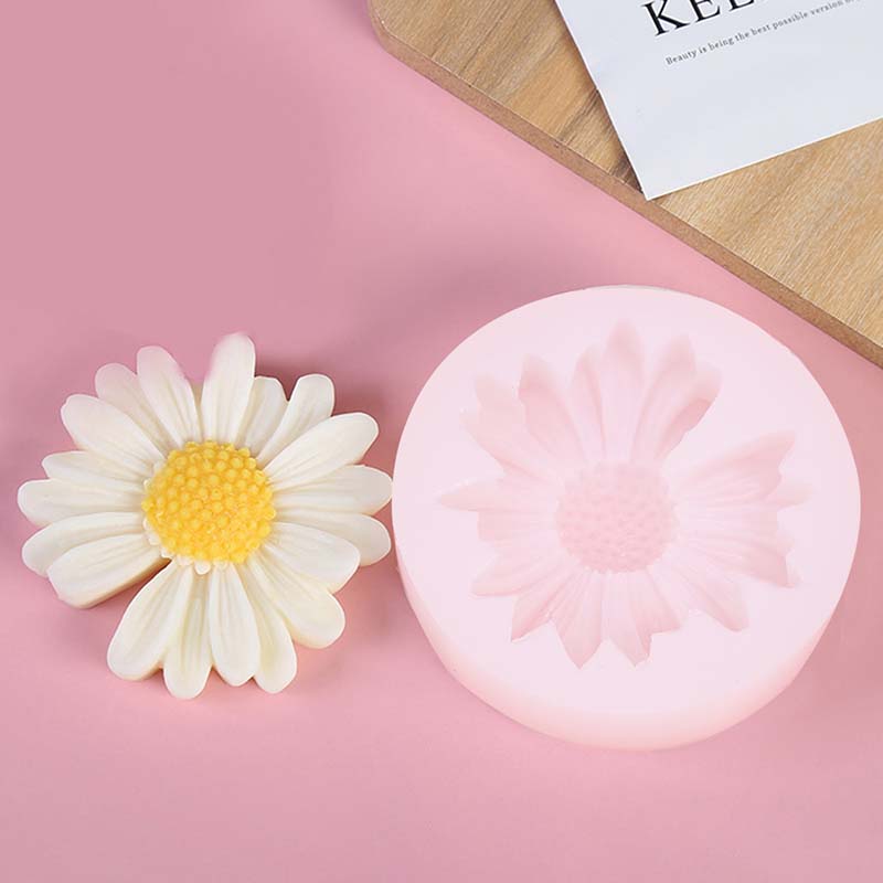 Soap Making Activity - لتقوم بها بنفسك شمعة قالب من